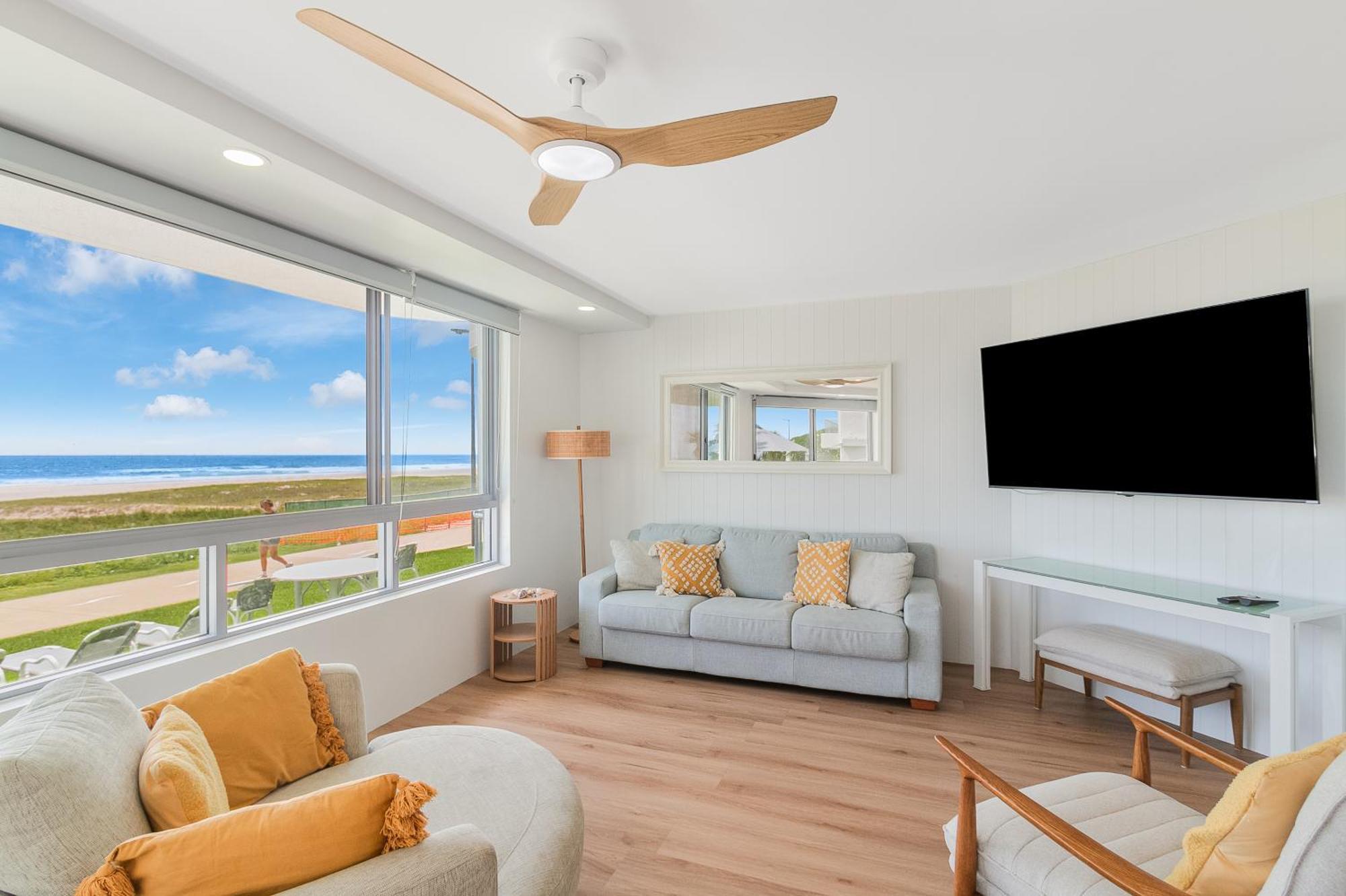 Oceanside - Absolute Beachfront Aparthotel Gold Coast