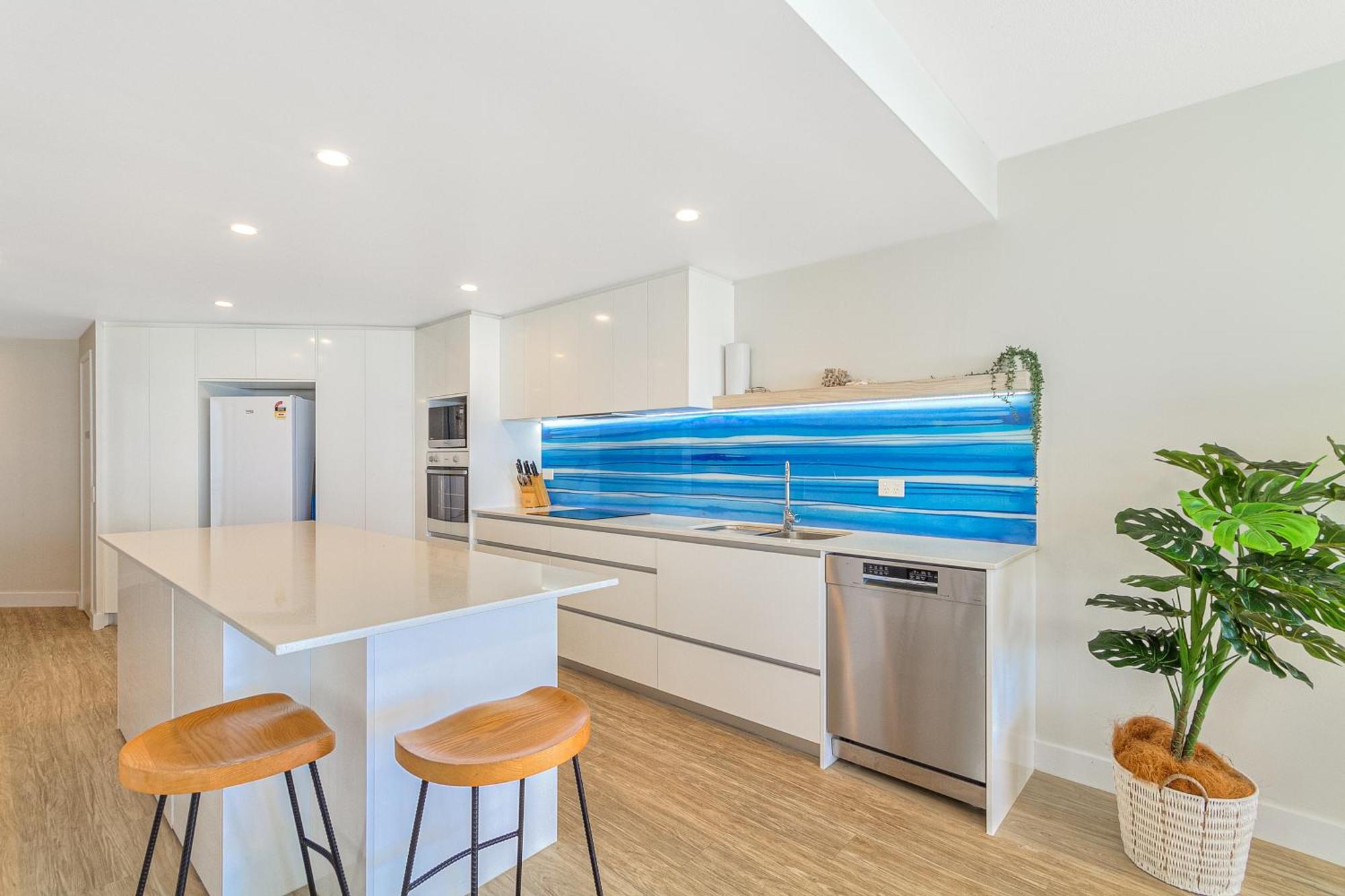 Oceanside - Absolute Beachfront 4*